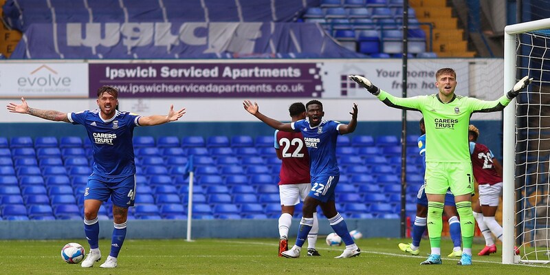 Tìm hiểu tình hình lực lượng giữa Wesr Ham vs Ipswich Town